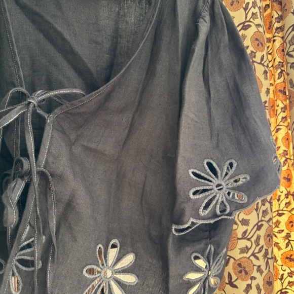 Rails Linen Eyelet Set - Emmie Pant and Pari Top - Size Large - Picture 4 of 9